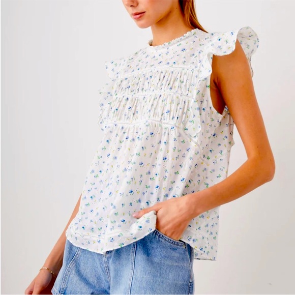 NWOT RAILS Filomena Top Bluebell Eyelet size Medium - Picture 3 of 12